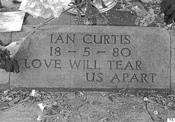 Thieves steal singer's memorial
