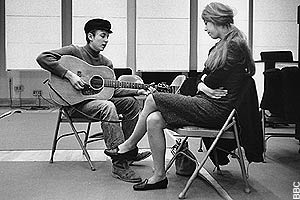 442966d1421413689-vocal-sound-bob-dylan-album-1962-bob_dylan_suze_rotolo_1962