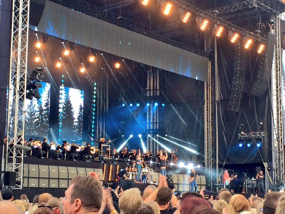 eppu20normaali20eput20ratinassa20ratinan20stadion20konsertti20lava20520filharmonia2006081620mv