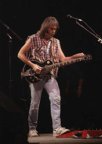 young_neil_1987_107200